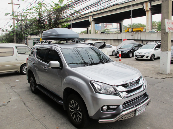 a20-isuzu-mu-x-thule-roofbox-d2autorack-