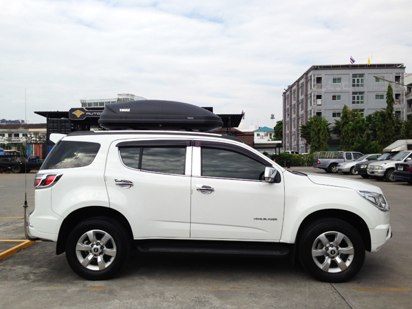 a21-chevrolet-trailblazer-thule-roofbox-