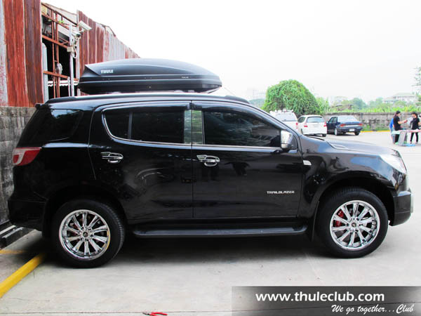 a23-chevrolet-trailblazer-thule-roofbox-