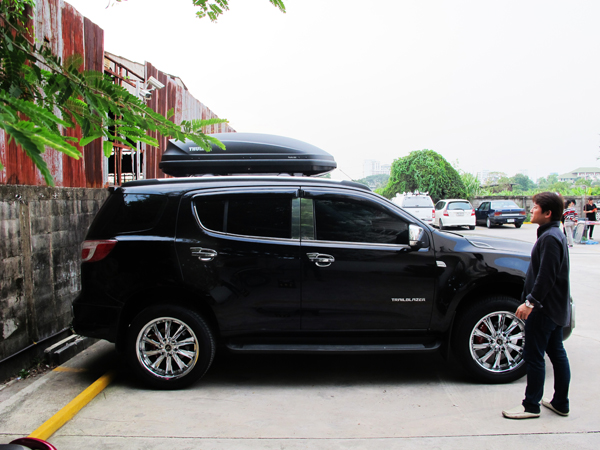 a26-chevrolet-trailblazer-thule-roofbox-