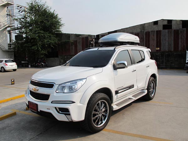 a40-chevrolet-trailblazer-thule-roofbox-