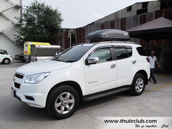 a44-chevrolet-trailblazer-thule-roofbox-