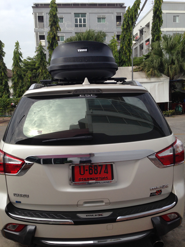 a44-isuzu-mu-x-thule-roofbox-d2autorack-