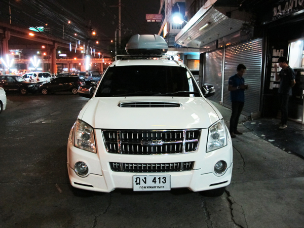 a45-isuzu-mu-7-thule-roofbox-d2autorack-