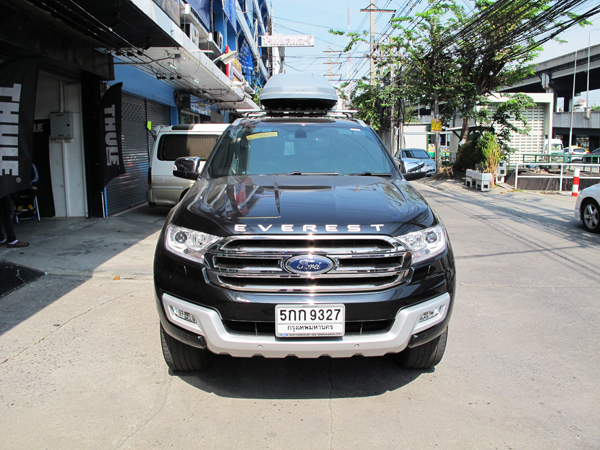 c2-ford-everest-thule-roofbox-d2autorack