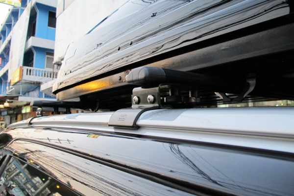 d6-ford-everest-thule-roofbox-d2autorack