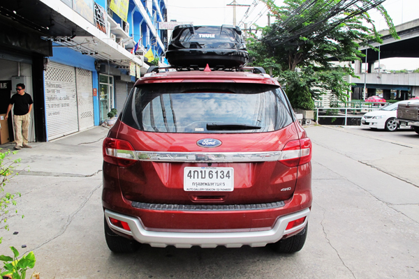 g5-ford-everest-thule-roofbox-d2autorack