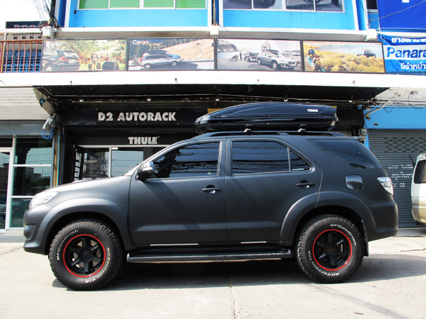 v1-toyota-fortuner-thule-roofbox-d2autor