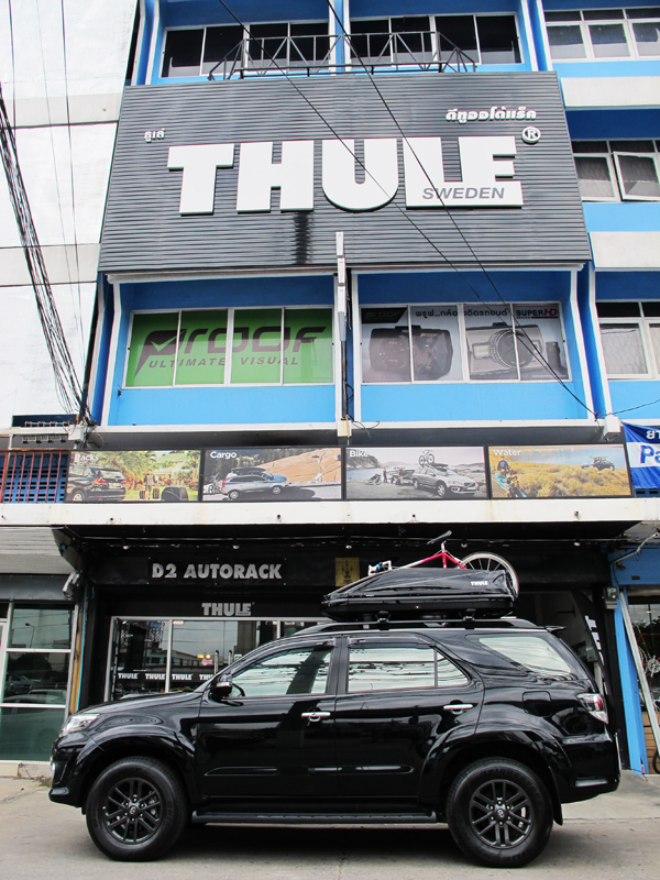 y1-toyota-fortuner-thule-roofbox-d2autor